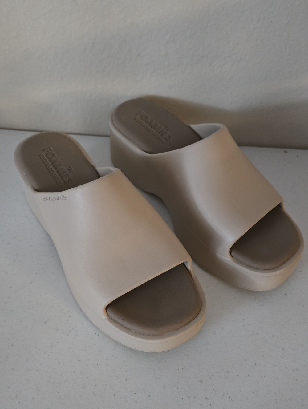Skechers Foamies Wedge Slide Sandals Natural Beige Women’s Size 9